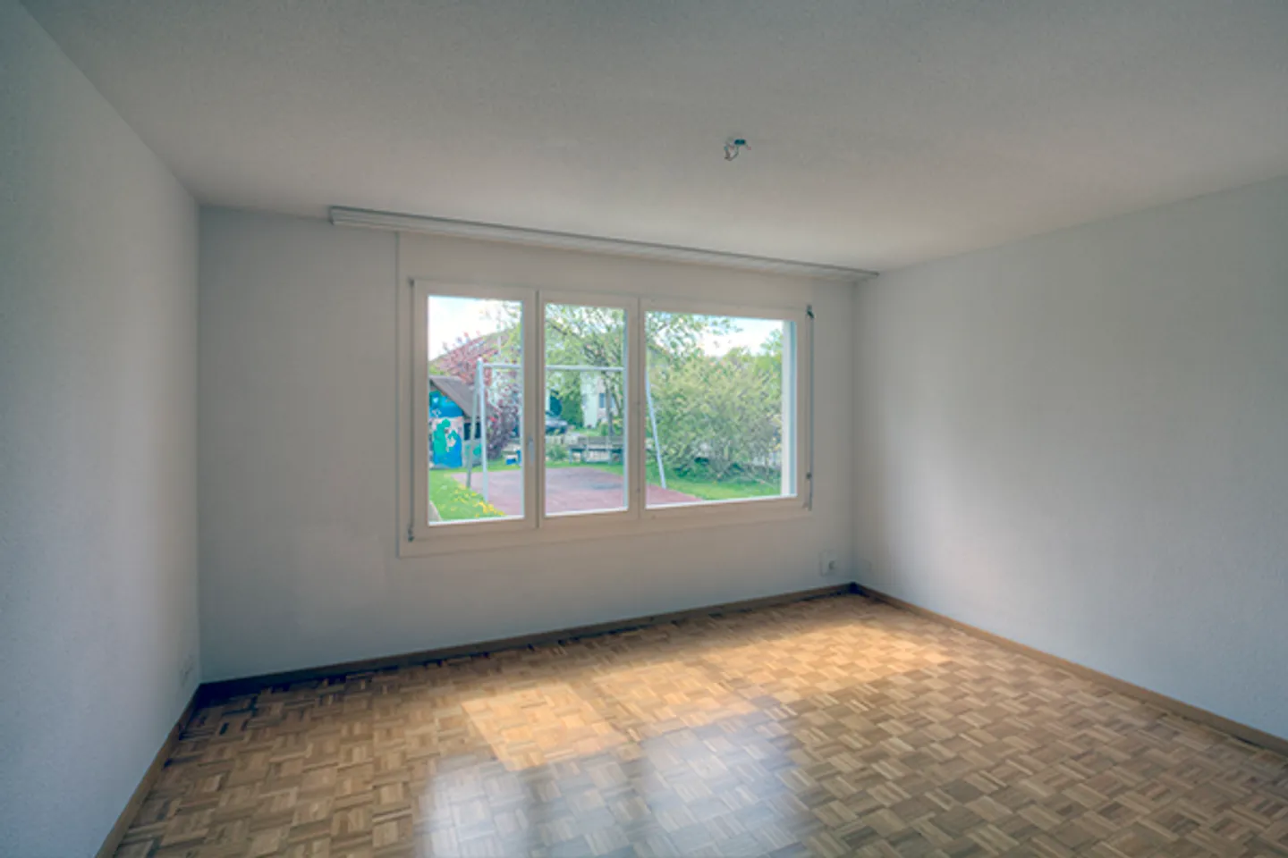 Quiet residential area! - Photo 7 of 9