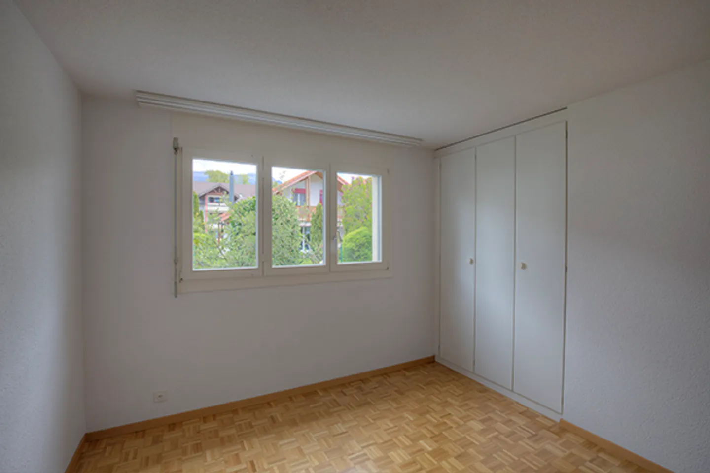 Quiet residential area! - Photo 8 of 9