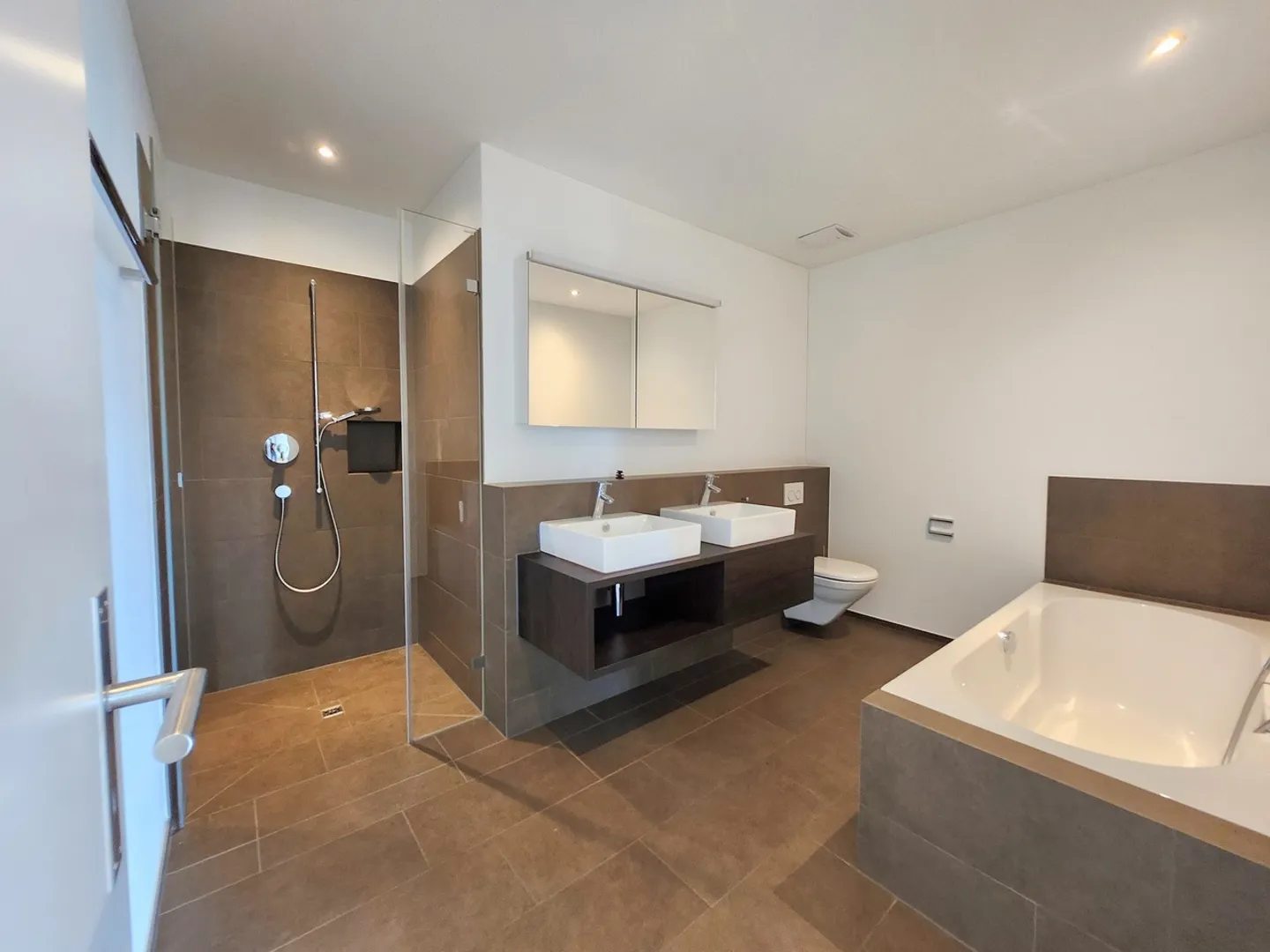 Apartment for rent - Photo 5 of 5