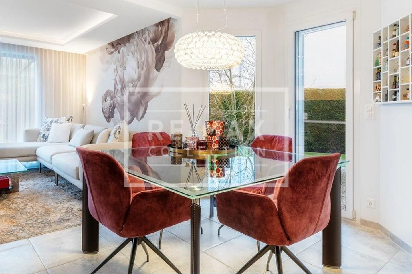 Stylish 5½-room semi-detached family house with high-quality expansion standard - Photo 3 of 13