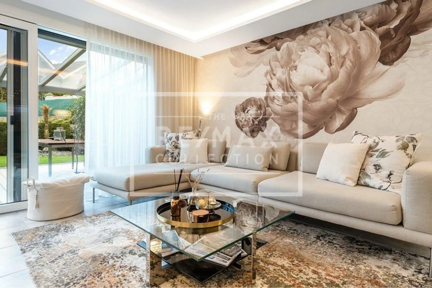 Stylish 5½-room semi-detached family house with high-quality expansion standard - Photo 4 of 13