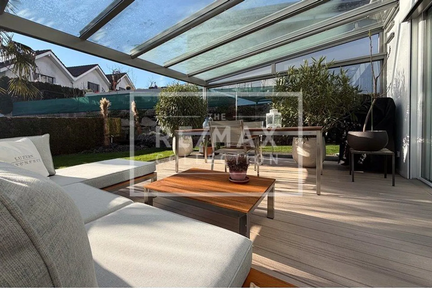 Stylish 5½-room semi-detached family house with high-quality expansion standard - Photo 8 of 13