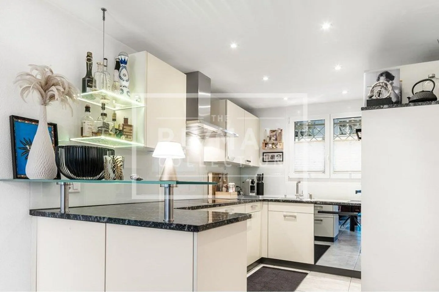 Stylish 5½-room semi-detached family house with high-quality expansion standard - Photo 6 of 13