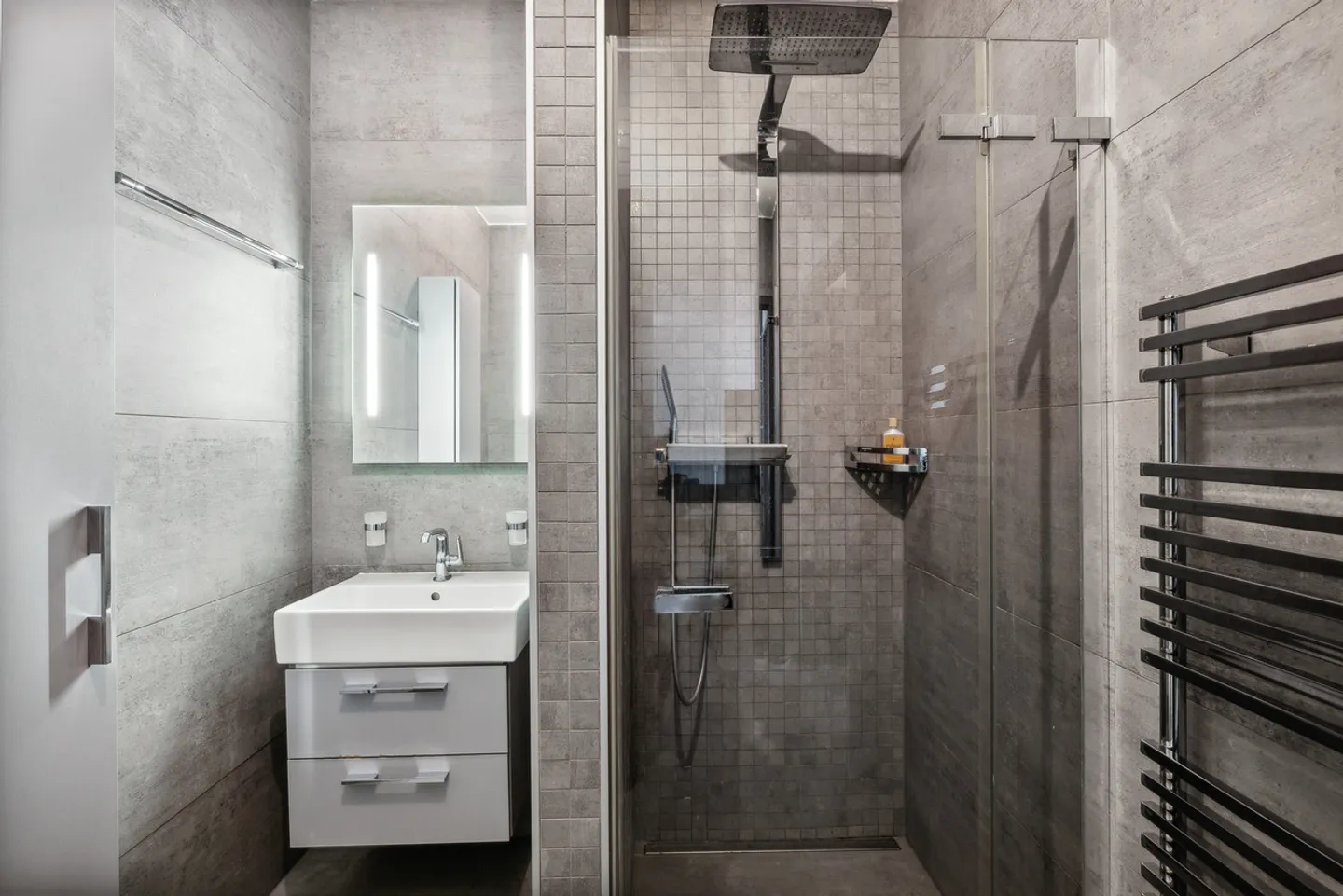 Appartamento in vendita - Foto 9 di 16