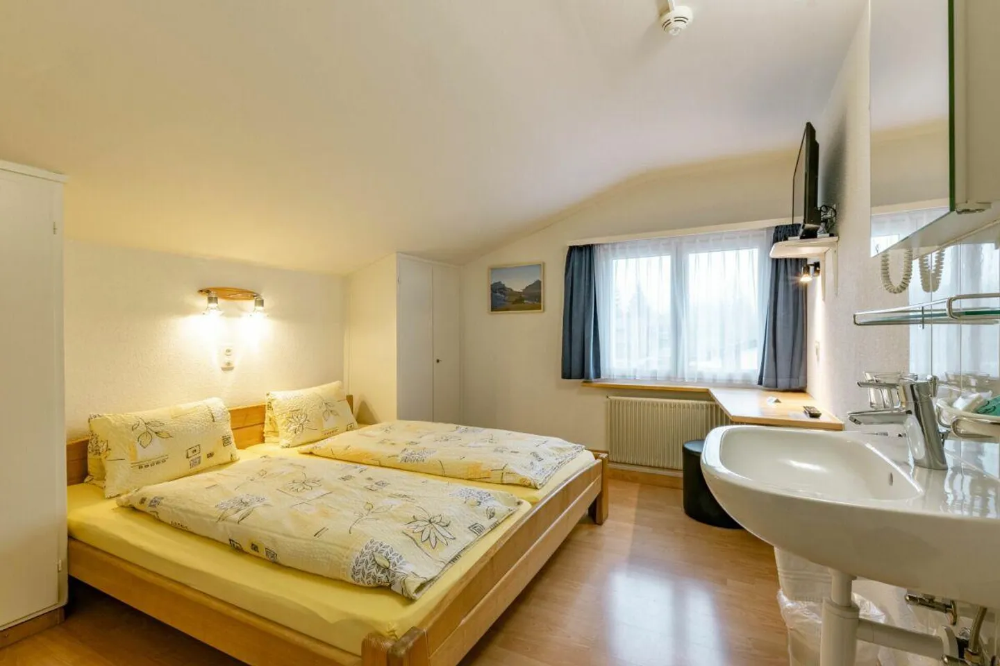 Family Hotel Sörenberg with leased restaurant - Photo 7 of 11