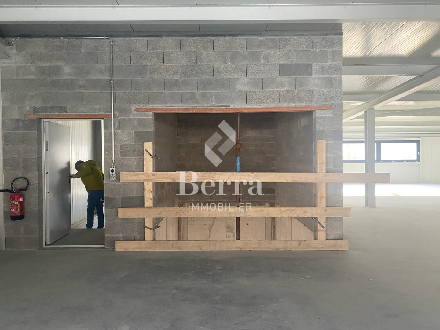 Perfetto per il deposito veicoli grazie a un ascensore per auto - Foto 4 di 12