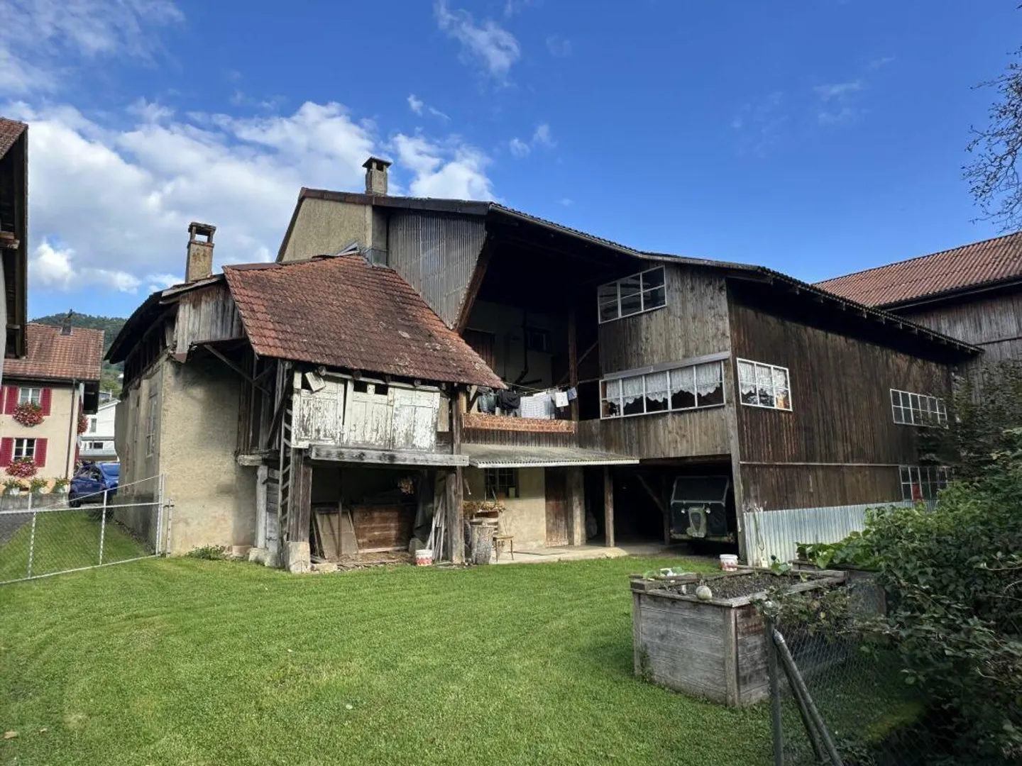 Farmhouse in Gansingen with potential - Photo 3 of 30