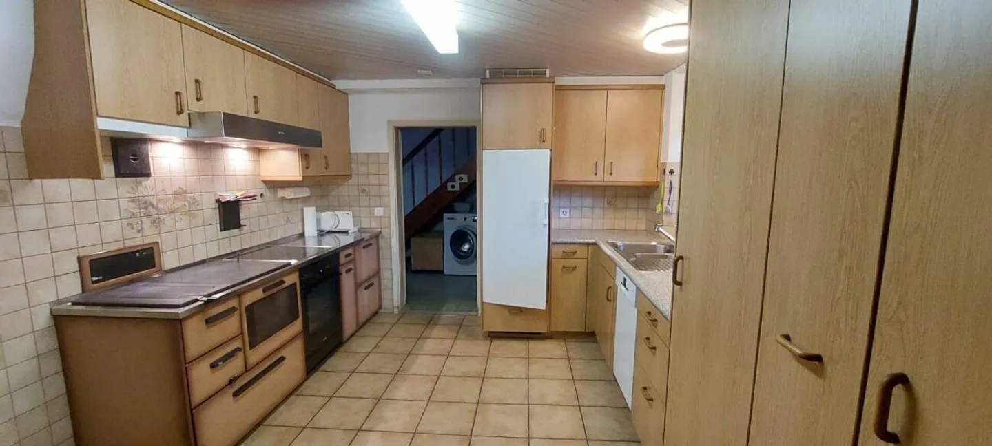 Farmhouse in Gansingen with potential - Photo 8 of 30