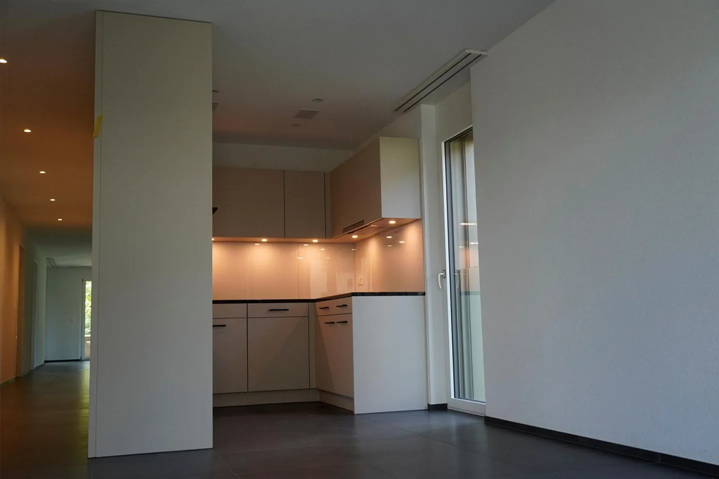 Ultimo appartamento - Vista nel verde! - Foto 4 di 11