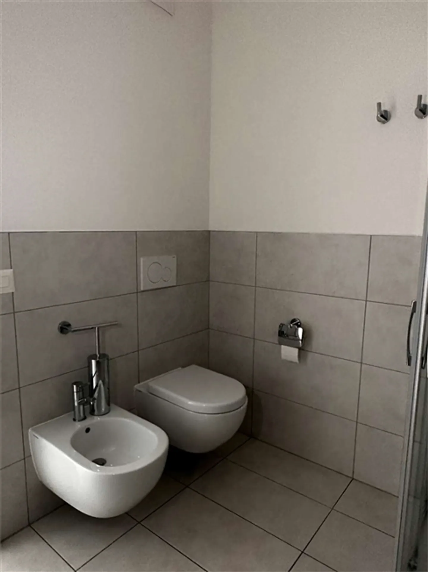 «Helle 2,5-Zimmer-Wohnung, voll möbliert mit großer Terrasse» - Foto 9 von 12