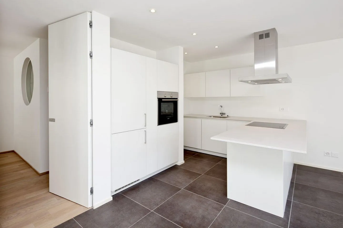 LOSONE - Neues Duplex-Apartement mit privatem Garten - Foto 1 von 10