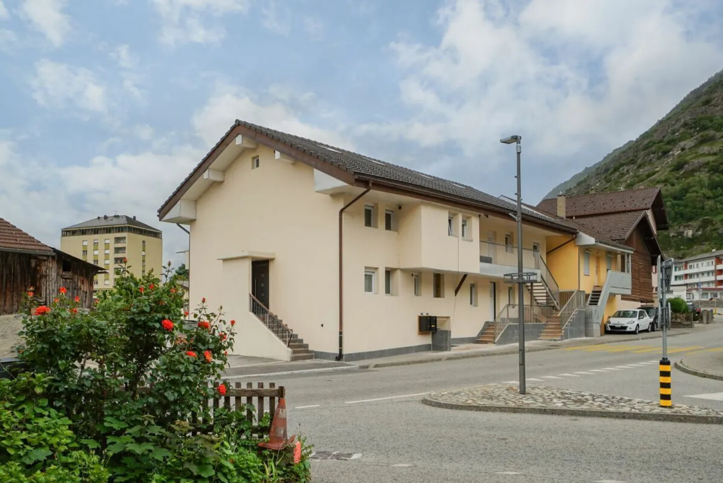 RENOVIERTES MEHRFAMILIENHAUS IN STEG - Foto 1 von 7