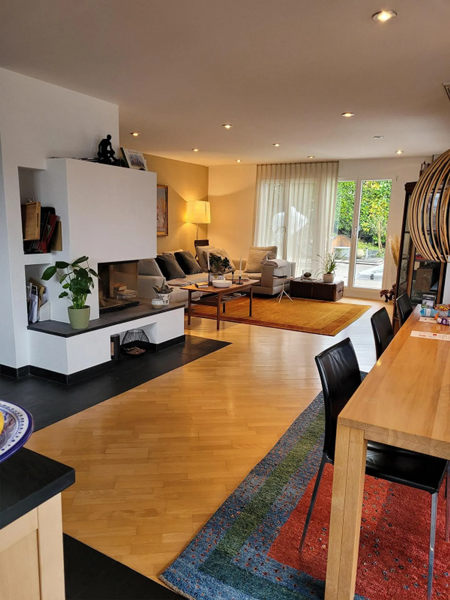 Einzigartiges Einfamilienhaus mit Pool - Foto 5 von 13