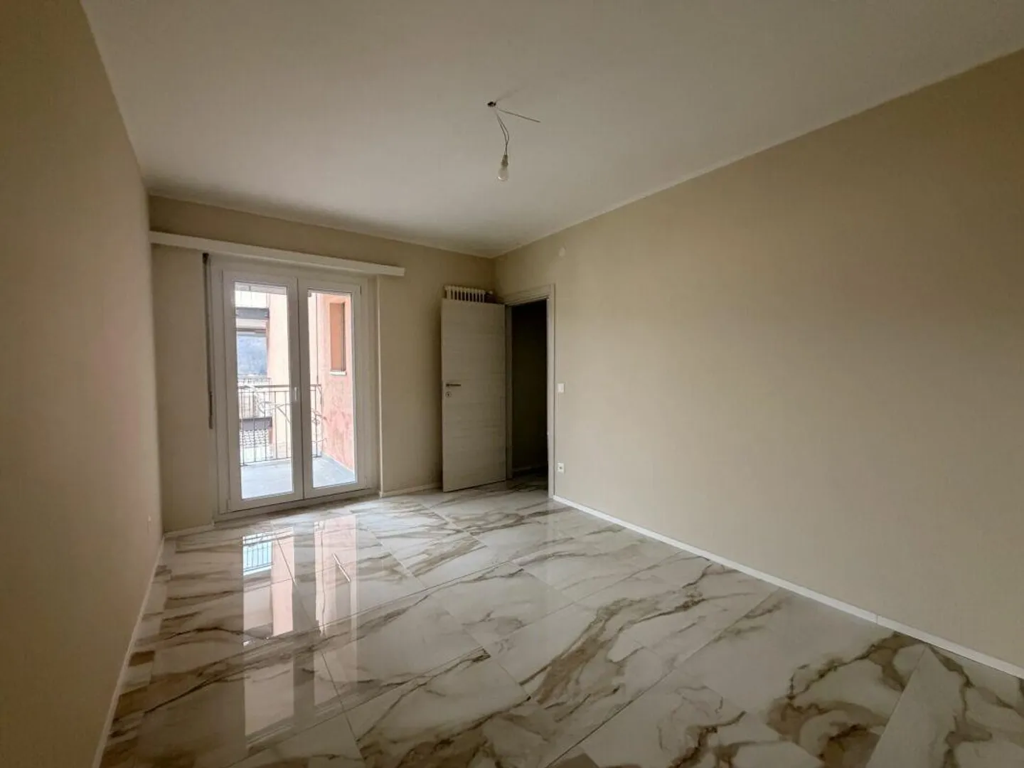 3,5 CHAMBRES AVEC BALCON · REMISE DES CLÉS MAINTENANT ! VUE SUR LE LAC - Photo 14 sur 21