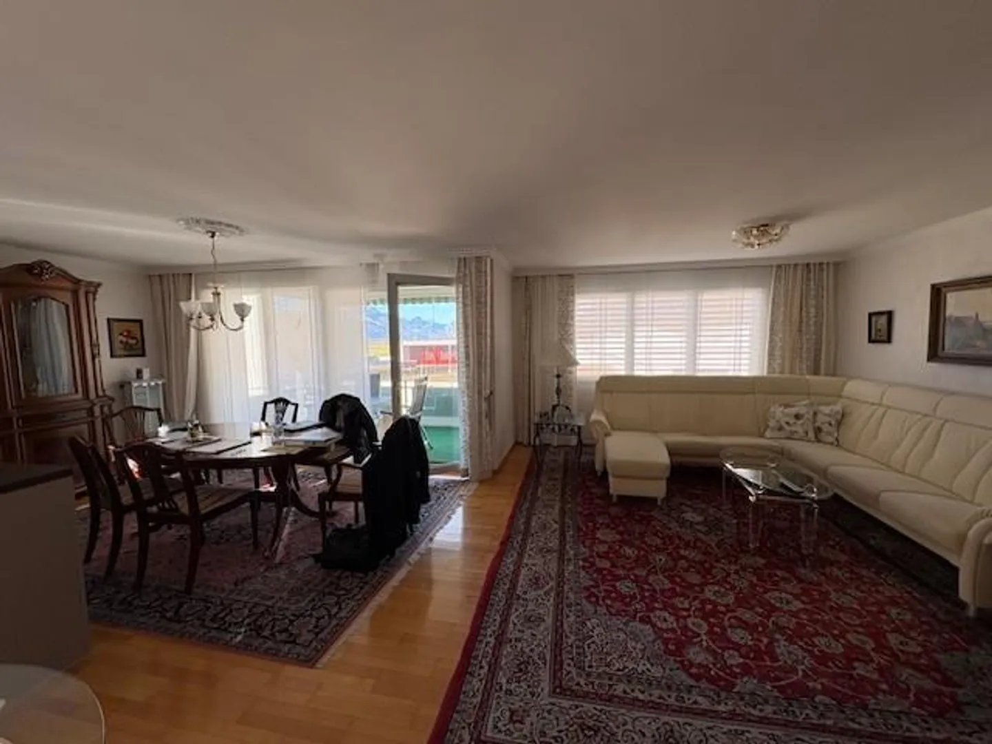 Ampio appartamento di 6 1/2 stanze - Foto 7 di 14