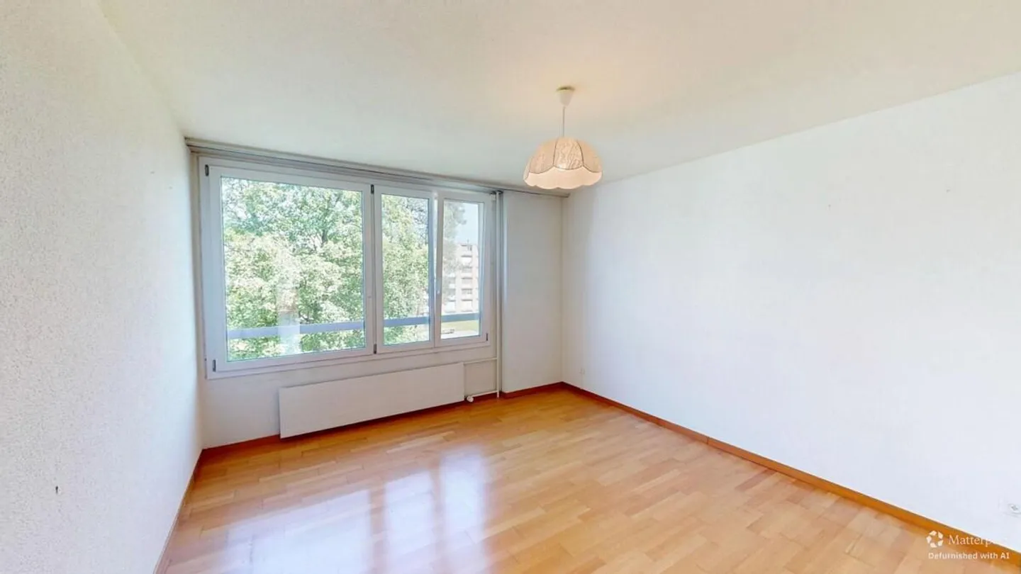 APPARTAMENTO 5.5 STANZE CON VISTA SUL VERDE - Foto 8 di 15