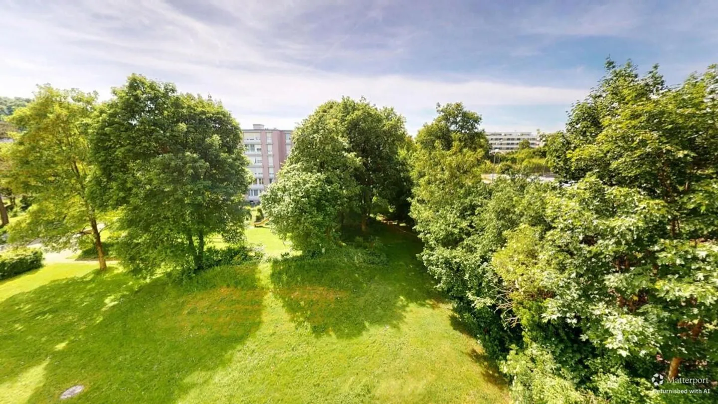 APPARTAMENTO 5.5 STANZE CON VISTA SUL VERDE - Foto 11 di 15