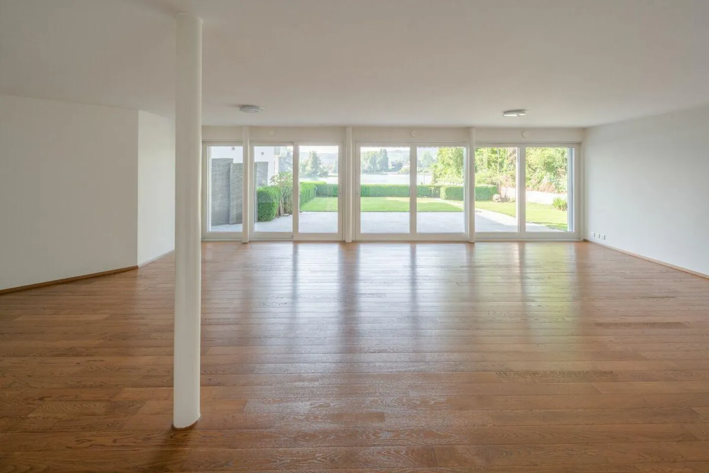 Unique Garden Apartment with Direct Access to the Rhine - Photo 2 of 17