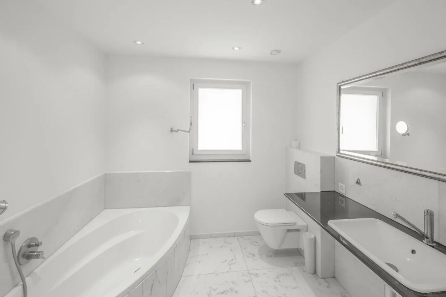 Unique Garden Apartment with Direct Access to the Rhine - Photo 10 of 17