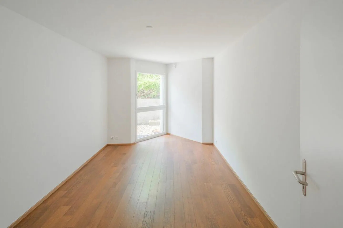 Unique Garden Apartment with Direct Access to the Rhine - Photo 12 of 17