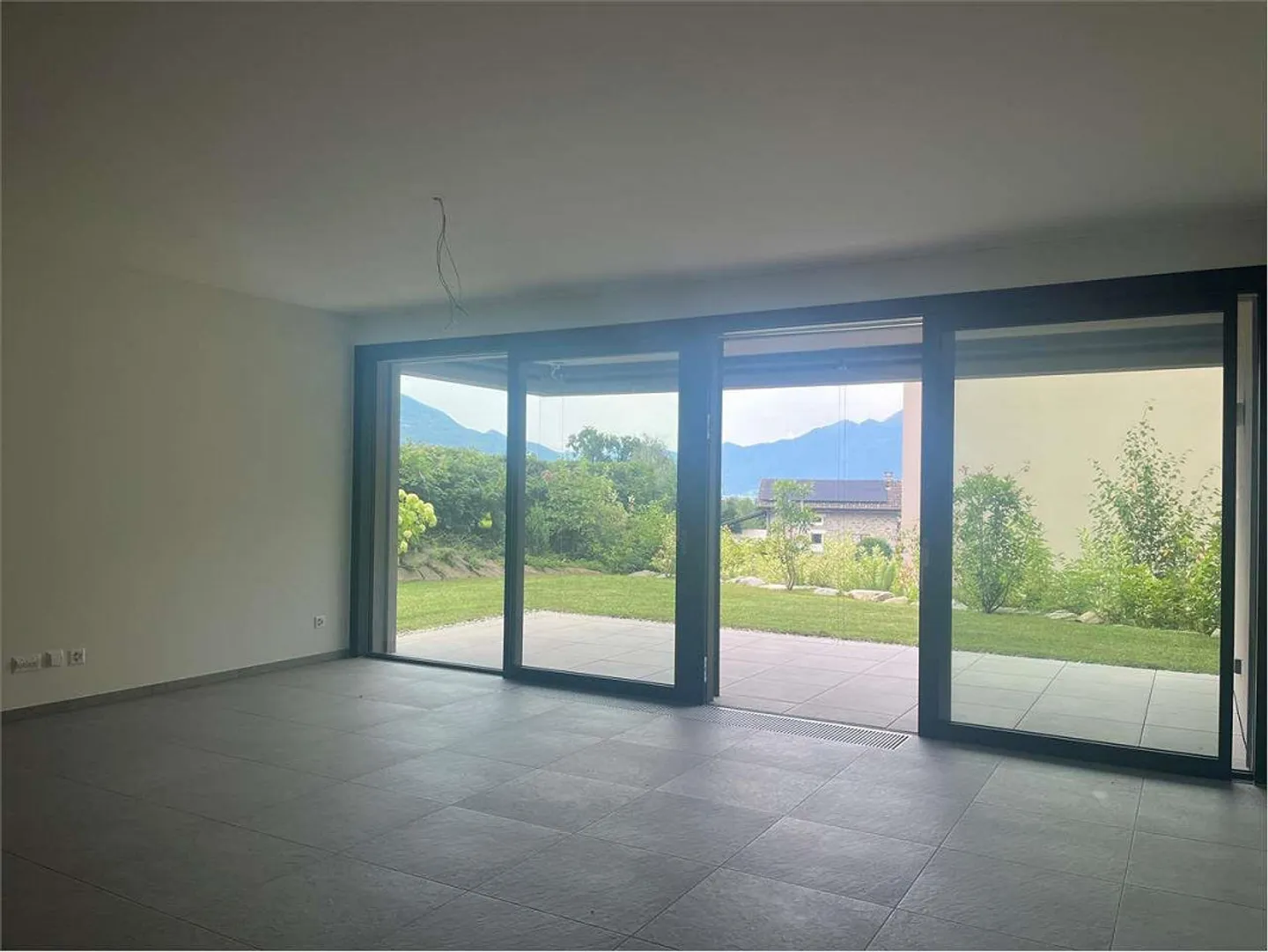 Gordola- bellissimo  appartamento 4.5 con grande giardino - Foto 3 di 13