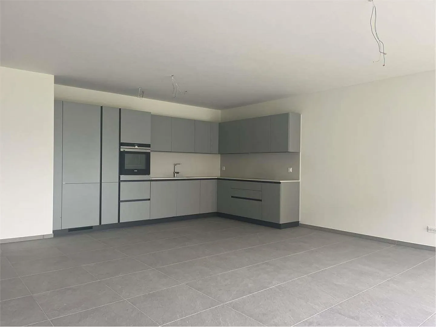Gordola- bellissimo  appartamento 4.5 con grande giardino - Foto 5 di 13