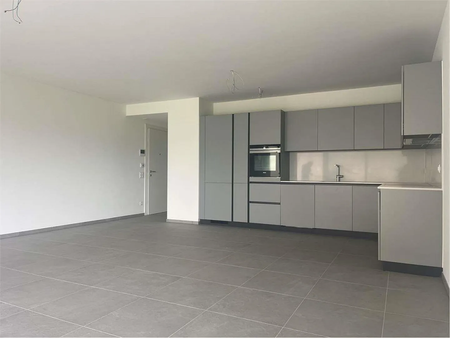 Gordola- bellissimo  appartamento 4.5 con grande giardino - Foto 6 di 13