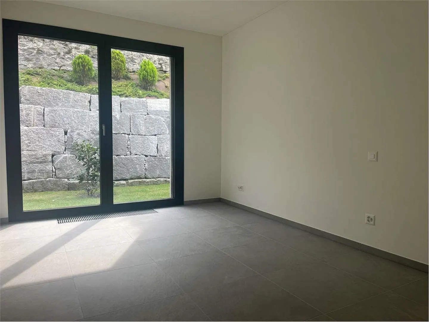 Gordola- bellissimo  appartamento 4.5 con grande giardino - Foto 8 di 13