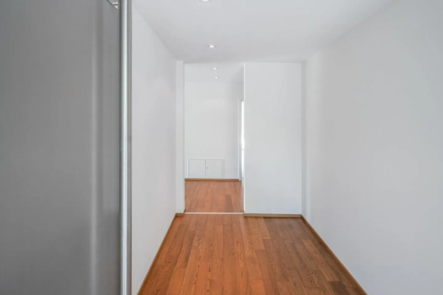 Unique Garden Apartment with Direct Access to the Rhine - Photo 14 of 17