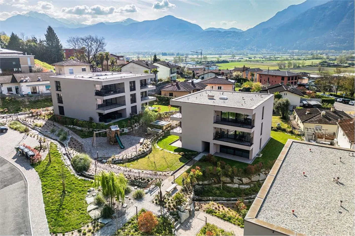 Gordola- bellissimo  appartamento 4.5 con grande giardino - Foto 13 di 13