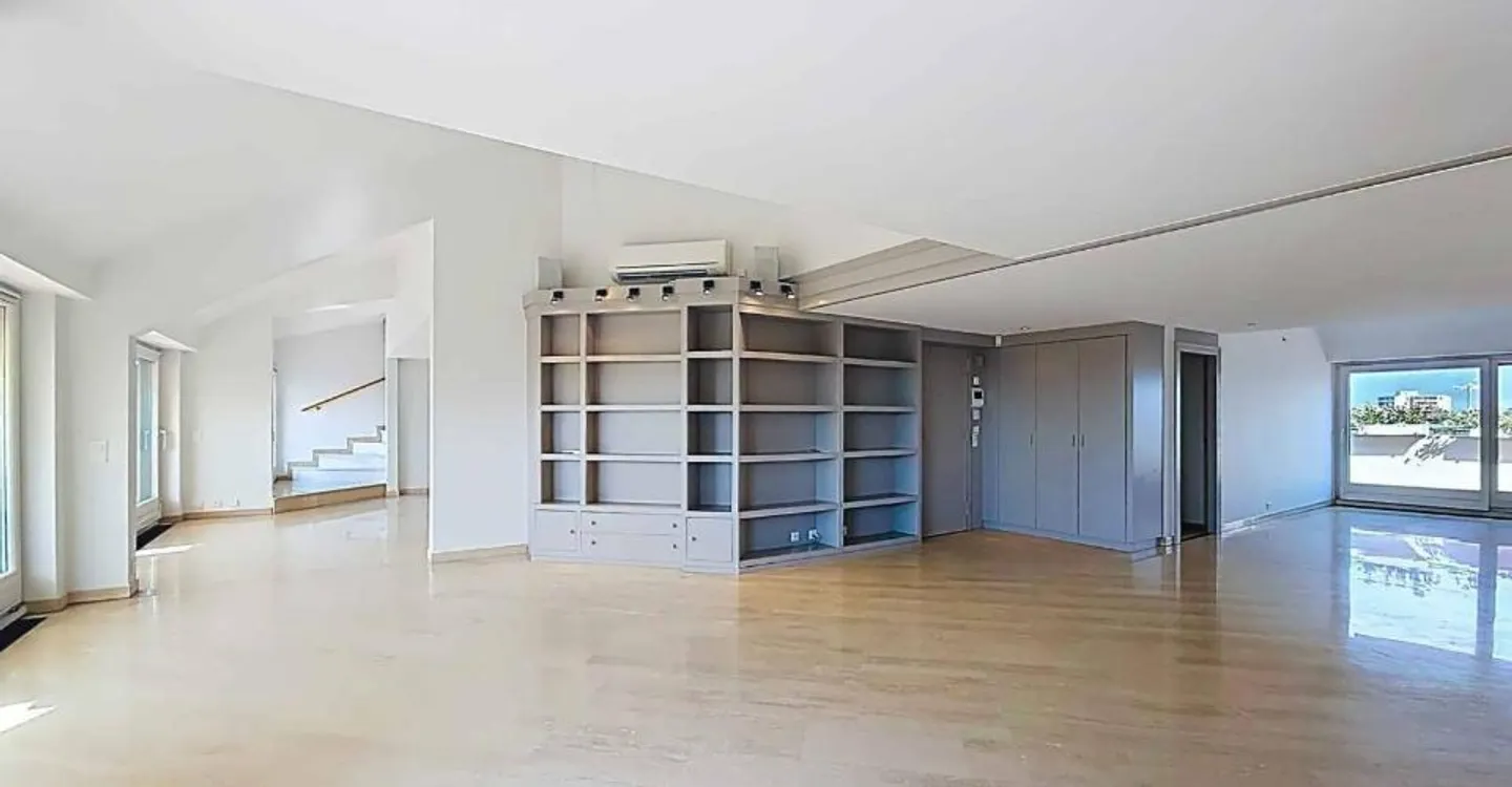 8-room duplex penthouse with panoramic view – Plateau de Frontenex - Photo 1 of 8