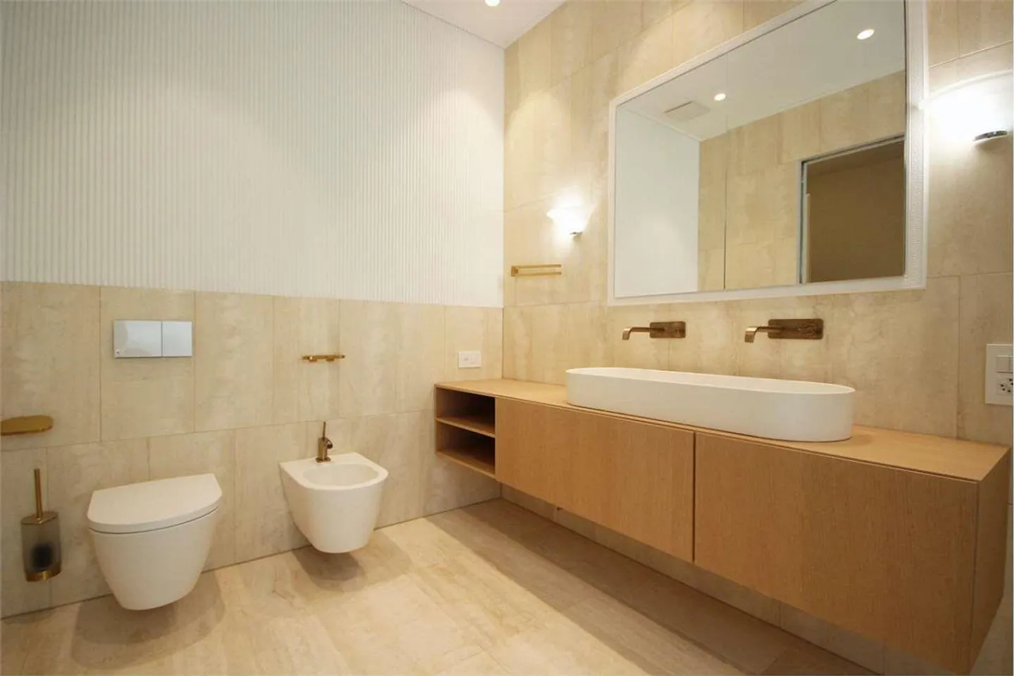 New representative penthouse of 5.5 rooms with pool and garden - Photo 9 of 13