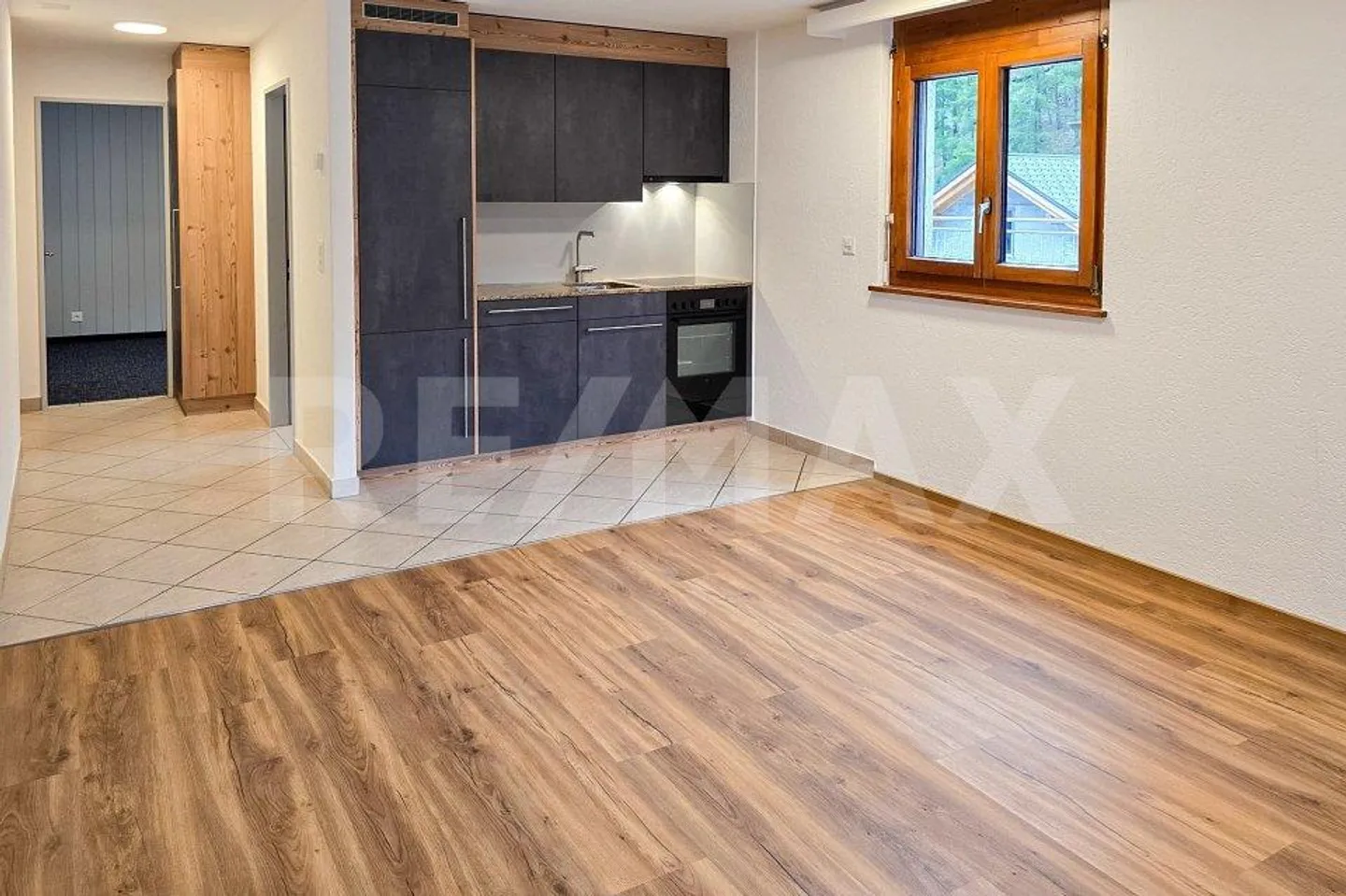 2.5-room apartment with large terrace and Matterhorn view in Zermatt - Photo 3 of 13