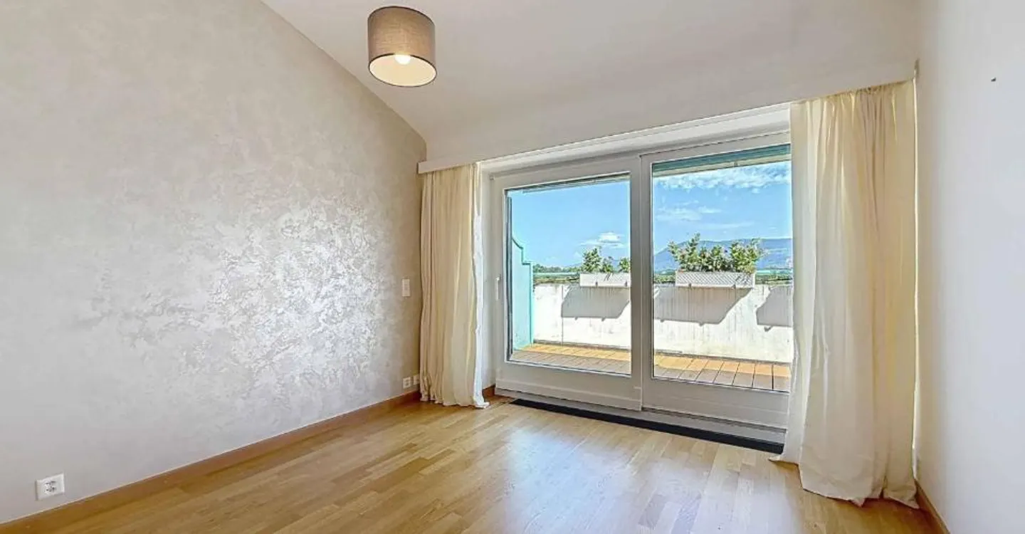 8-room duplex penthouse with panoramic view – Plateau de Frontenex - Photo 5 of 8