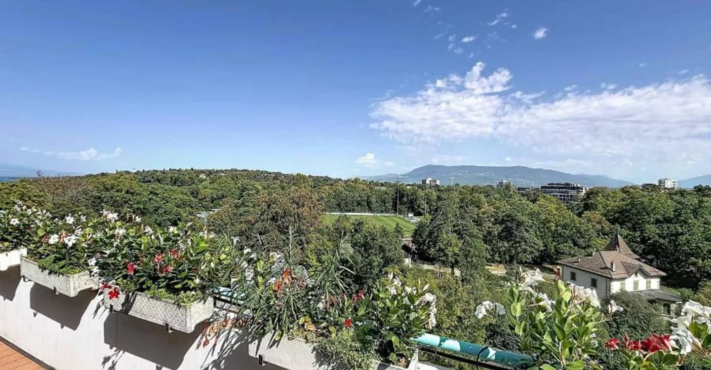 8-room duplex penthouse with panoramic view – Plateau de Frontenex - Photo 6 of 8