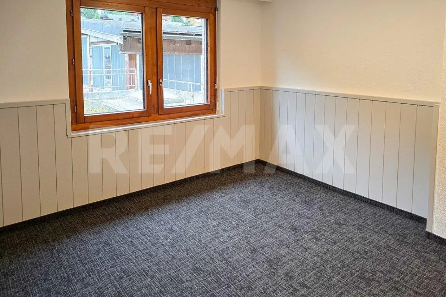 2.5-room apartment with large terrace and Matterhorn view in Zermatt - Photo 7 of 13