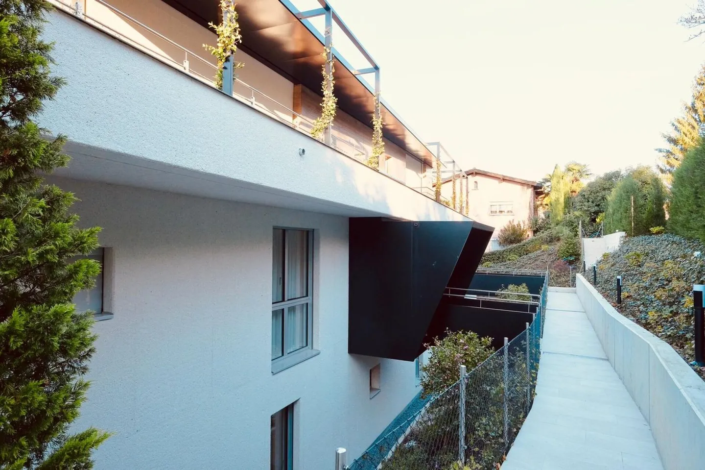 SORENGO · PRESTIGIOUS MODERN TRIPLEX WITH PRIVATE GARDEN - Photo 10 of 13