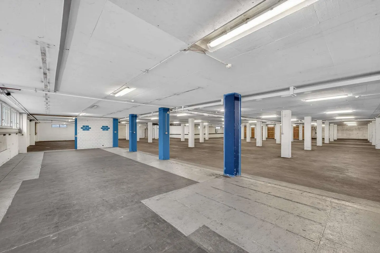 Hall areas from approx. 1,000 sqm and 7.2 m room height for production, etc. - Photo 22 of 26