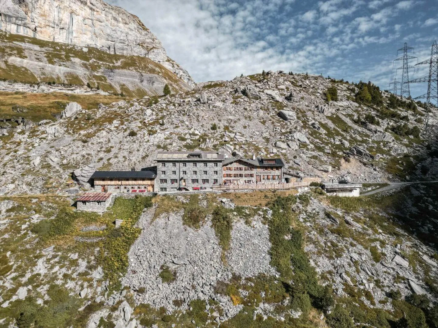 Historisches Berghotel Schwarenbach inmitten der imposanten Berner ... - Foto 1 von 15