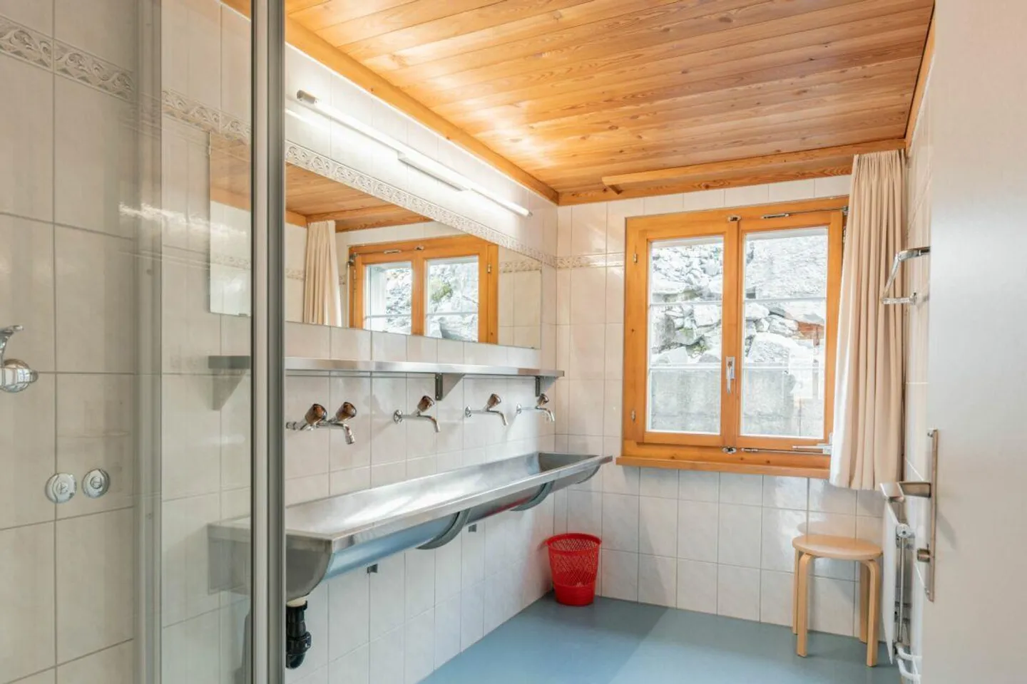 Historisches Berghotel Schwarenbach inmitten der imposanten Berner ... - Foto 10 von 15