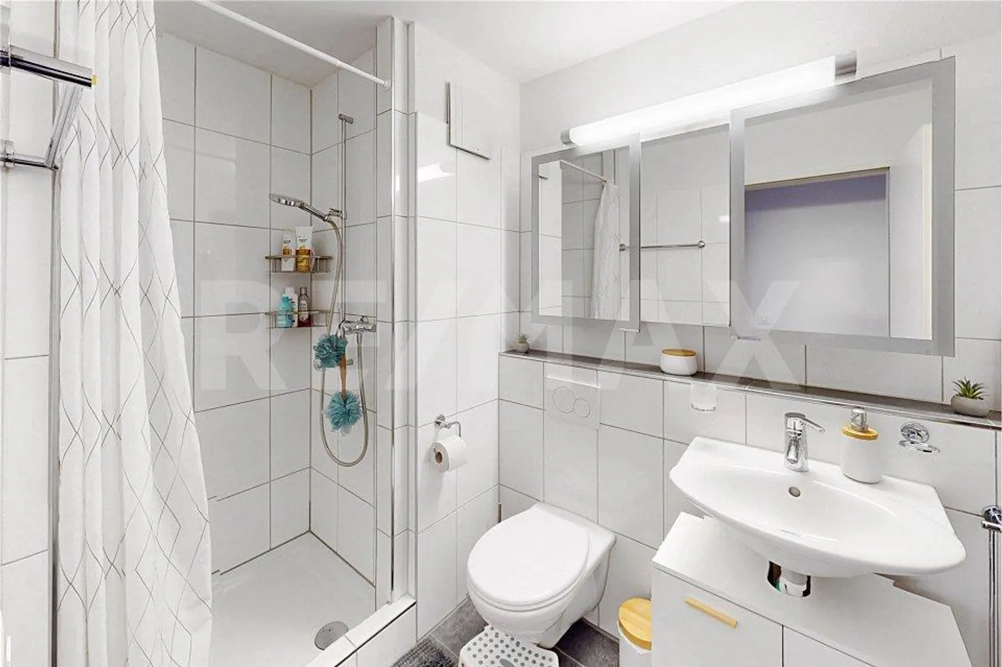 Appartamento 4,5 locali, 2 posti auto in garage sotterraneo, 110 m² + 30 m² di balcone, ascensore... - Foto 11 di 13