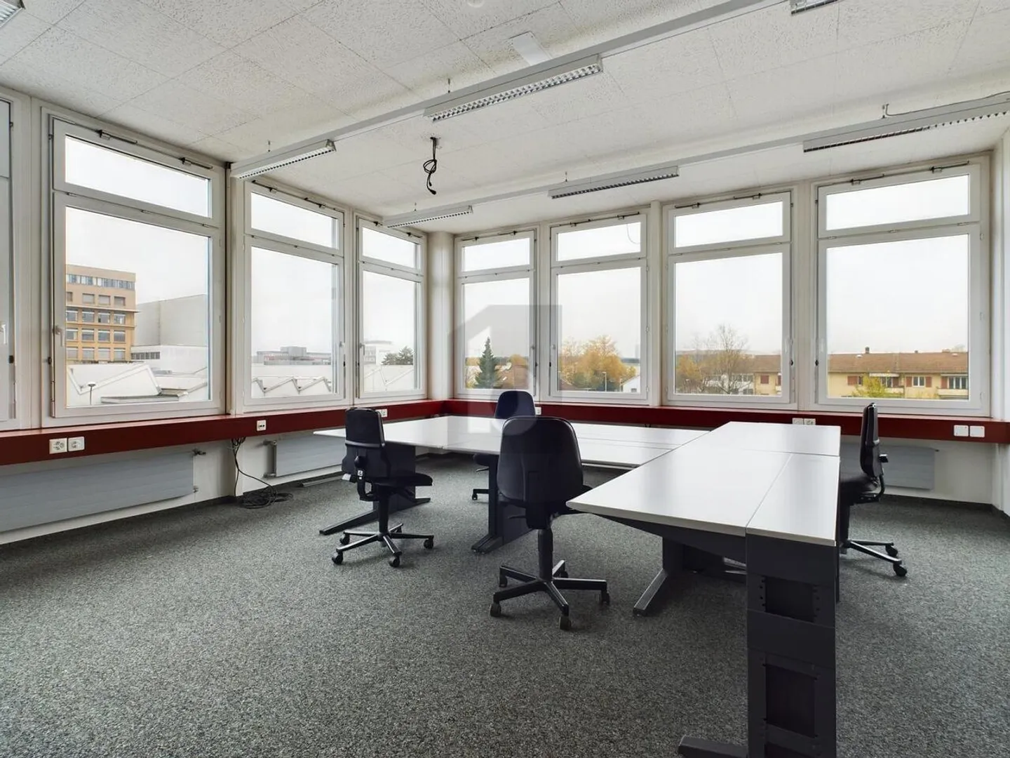 Geräumiges Büro im Zentrum - Foto 4 von 6
