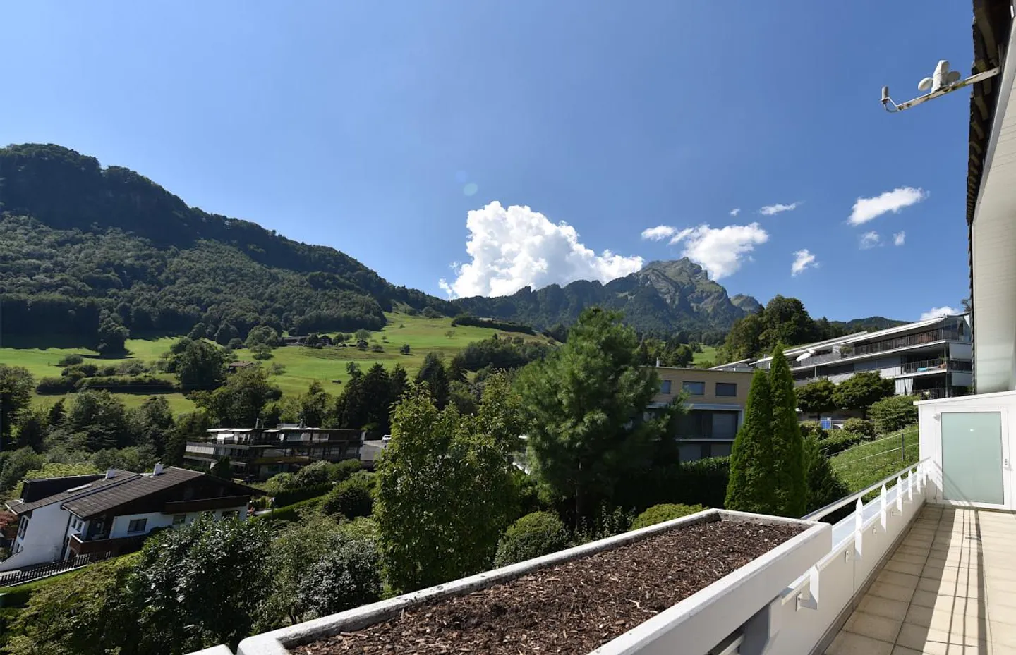 Appartamento attico 4,5 locali con vista da sogno - Foto 4 di 8