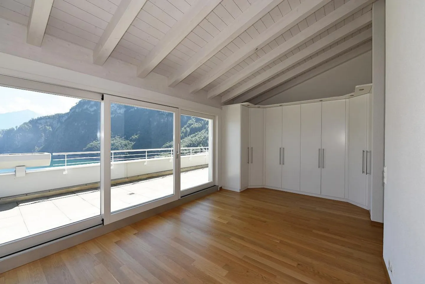 Appartamento attico 4,5 locali con vista da sogno - Foto 5 di 8