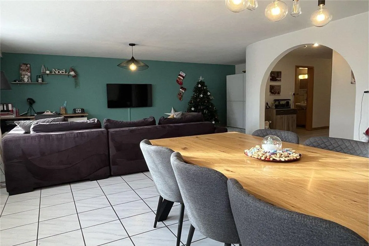 Renovated farm with 8 apartments and building land - Photo 2 of 6