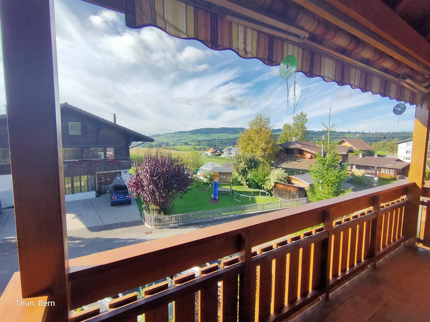 Charmante 2.5-Zimmer-Dachwohnung mit herrlicher Aussicht - Foto 8 von 10