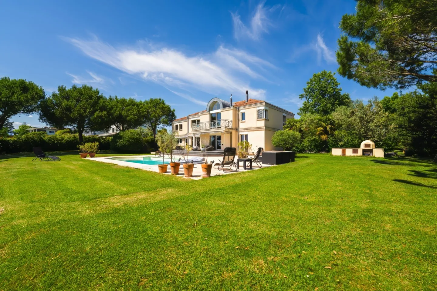 Exceptional Villa with Lake View - Photo 1 of 39