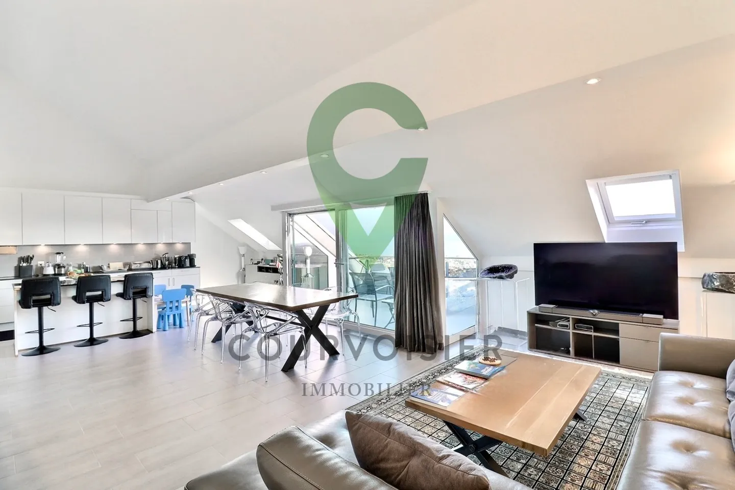 Geräumige 4,5 Zimmer mit Blick auf den Genfersee und die Alpen - Foto 3 von 13