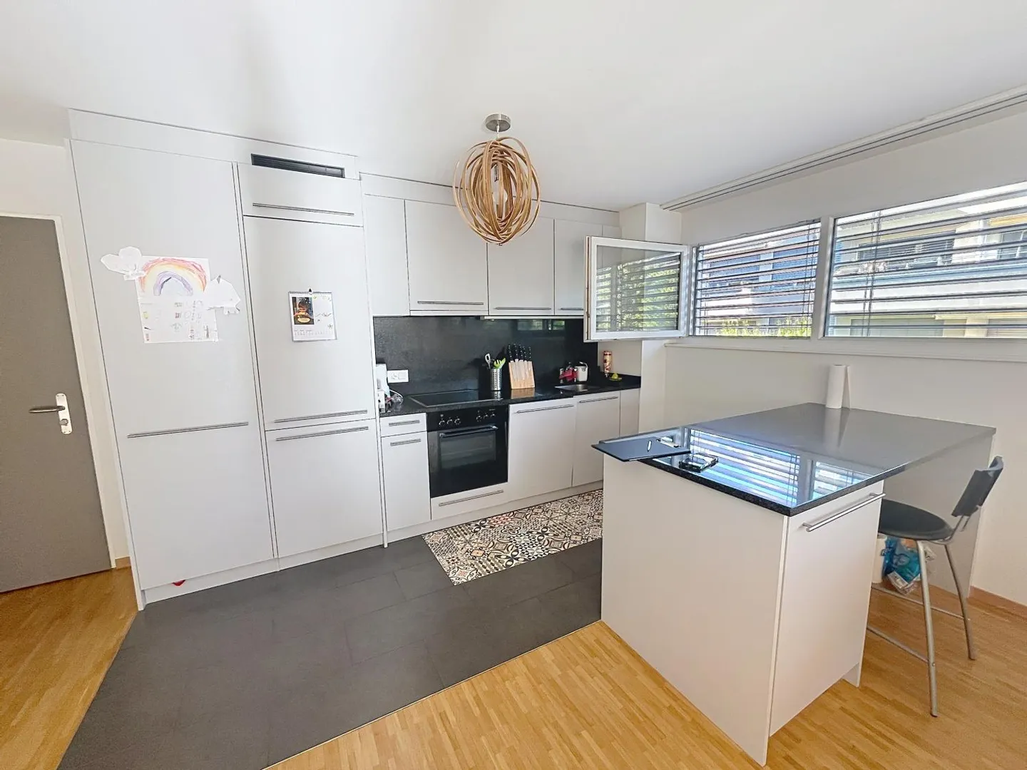 Charmant appartement 2.5 pièces - Photo 2 sur 5