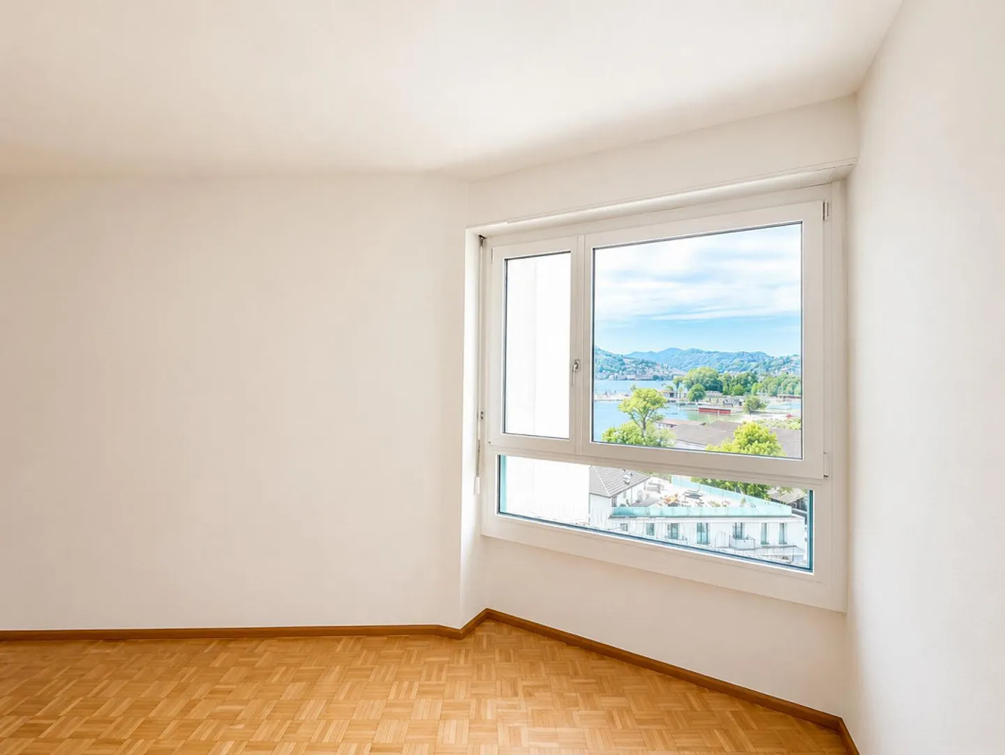 Appartamento luminoso con vista lago - Foto 4 di 7